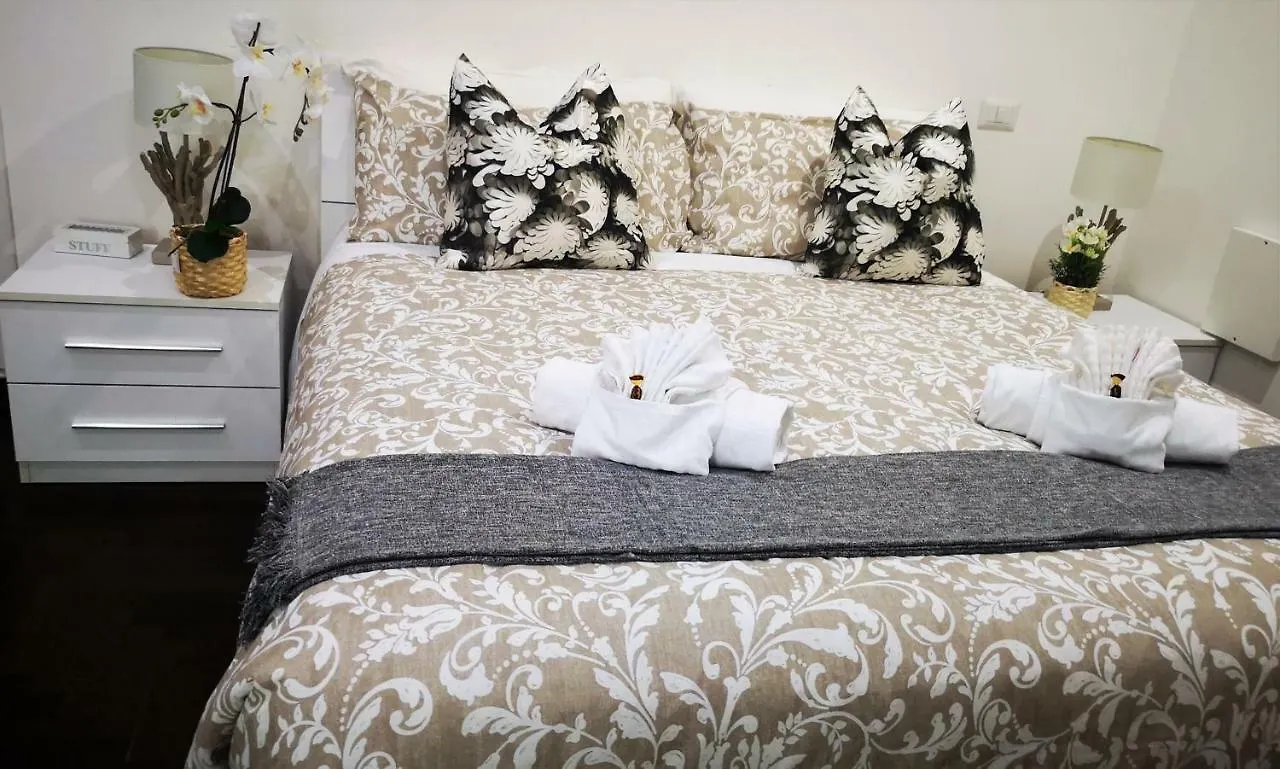Have A Nice Holiday - Luxury Rooms Roma 3*,  Itália